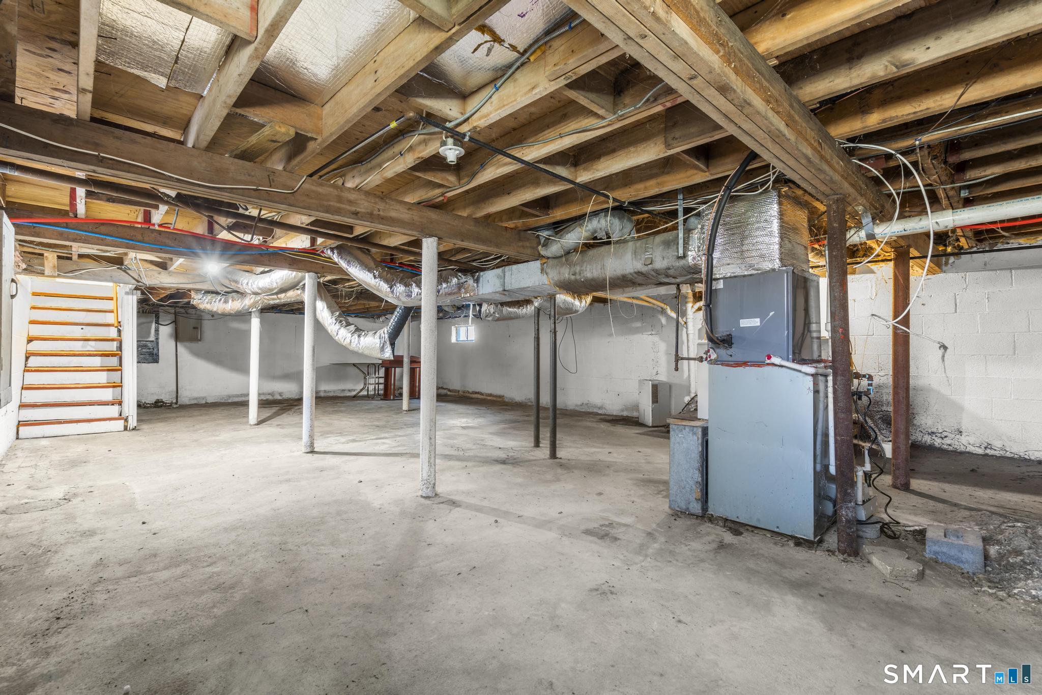 7 Ipswich Street West Haven CT 06516