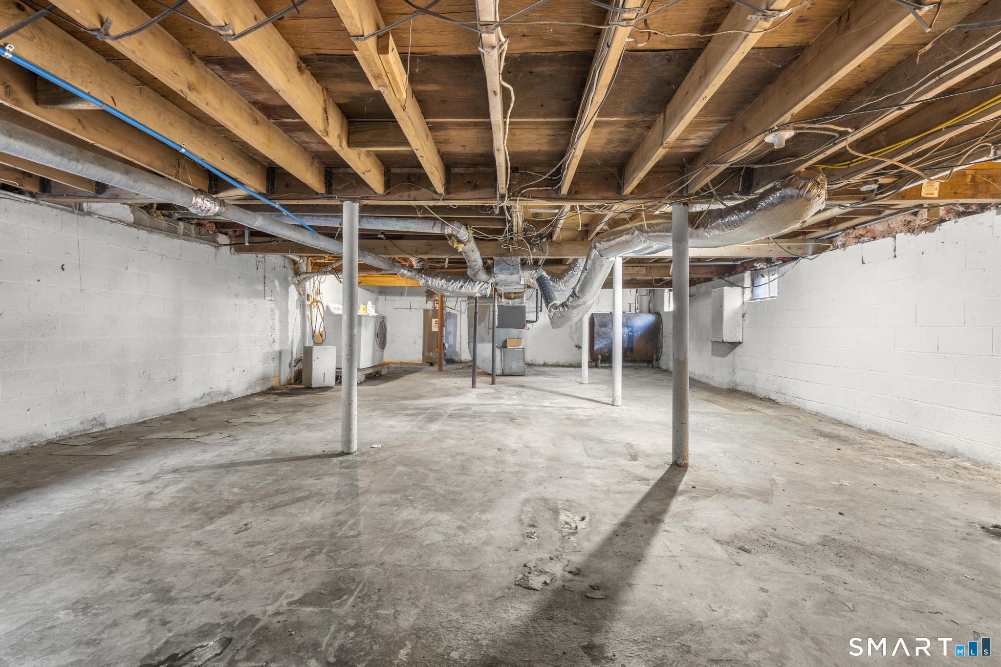 7 Ipswich Street West Haven CT 06516
