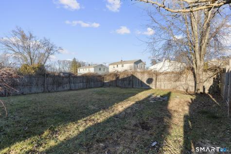 7 Ipswich Street West Haven CT 06516