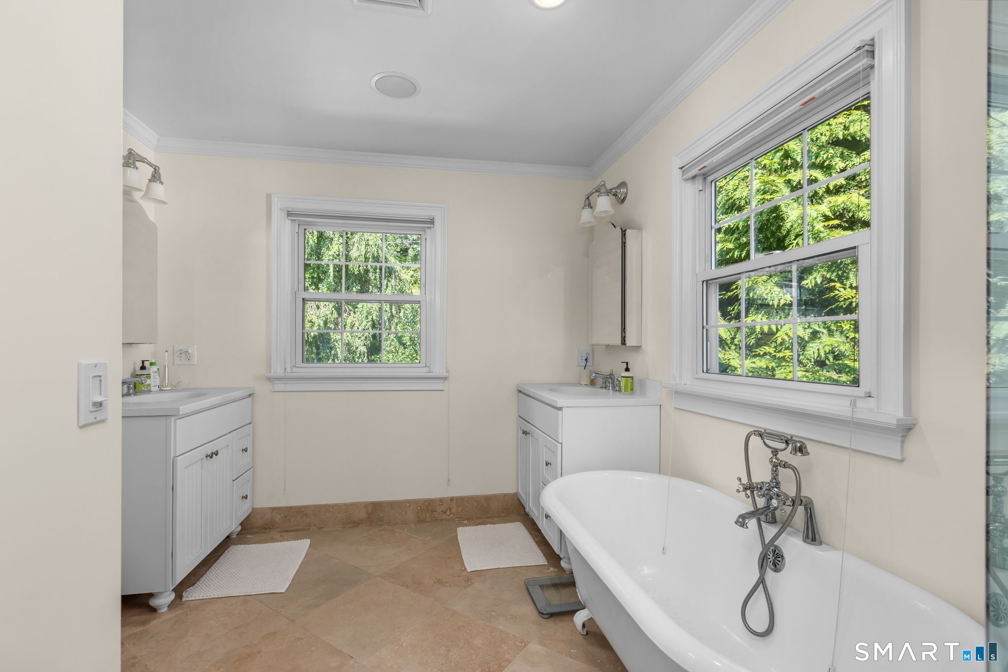 13 Candlewood Knolls Road New Fairfield CT 06812