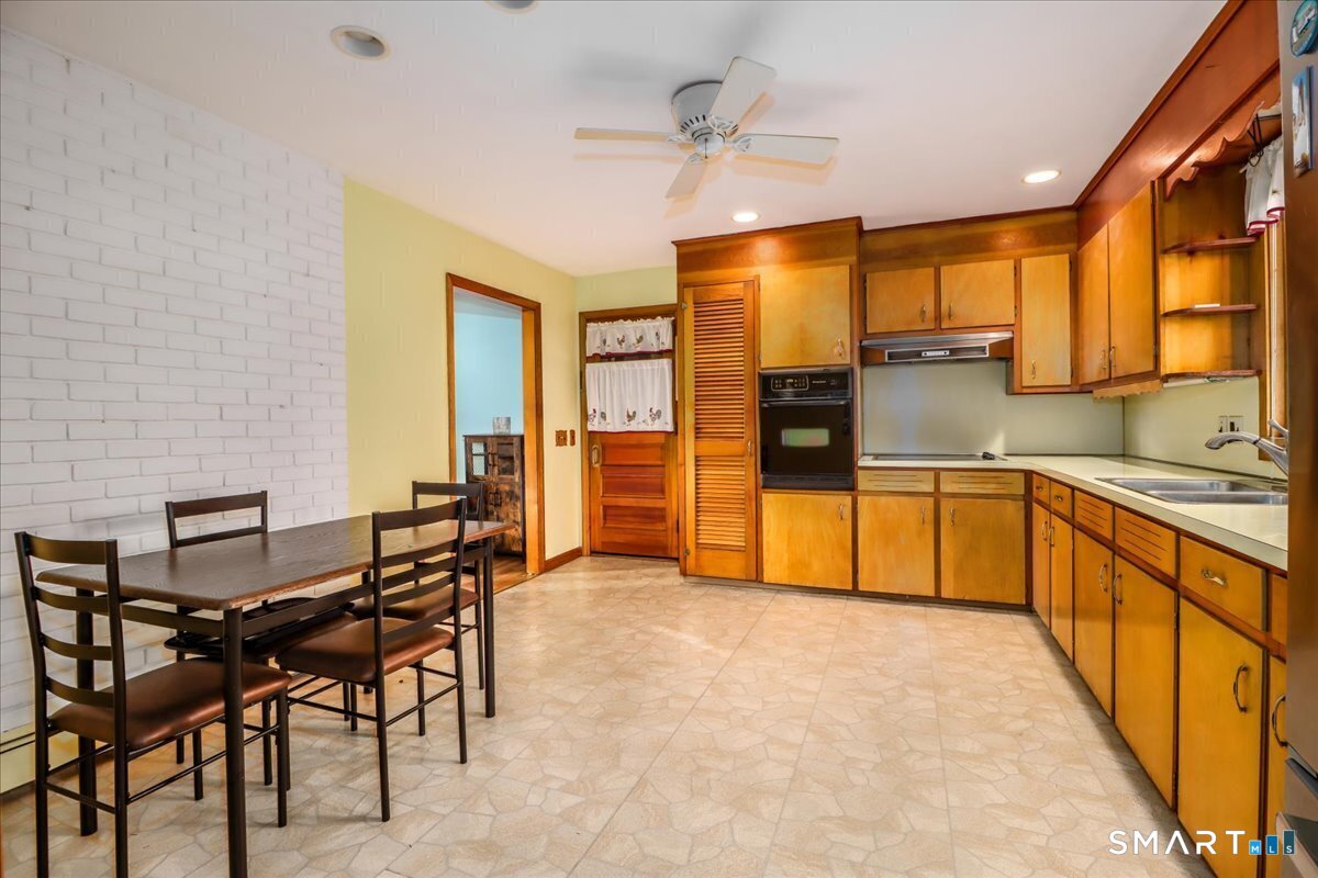 7 Mohawk Circle Danbury CT 06811