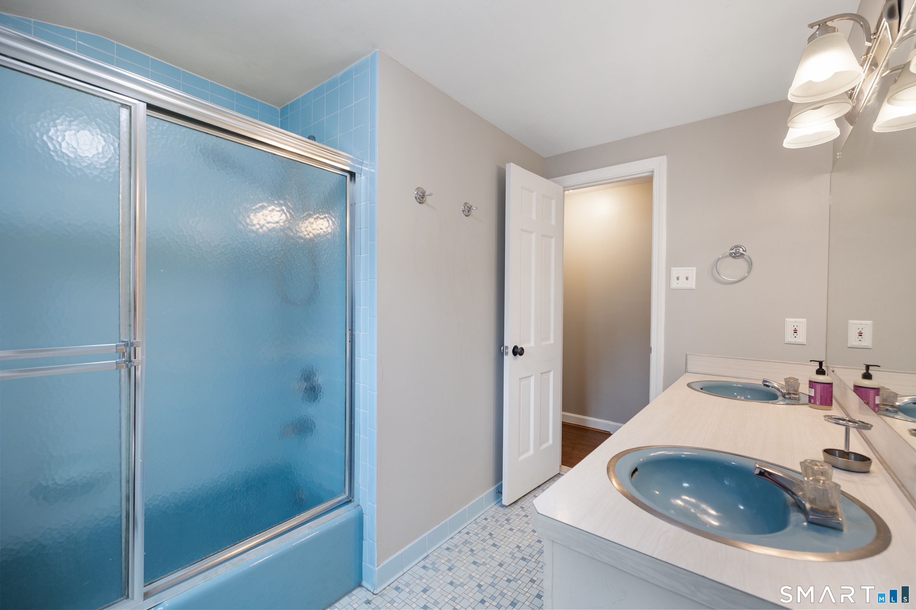 7 Nod Brook Drive Simsbury CT 06070