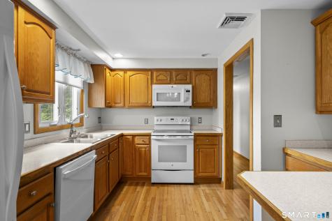 124 Appletree Drive East Hartford CT 06118