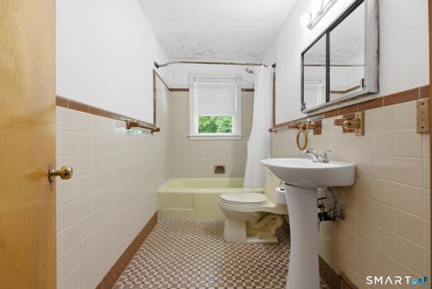 852 Brookside Drive Orange CT 06477