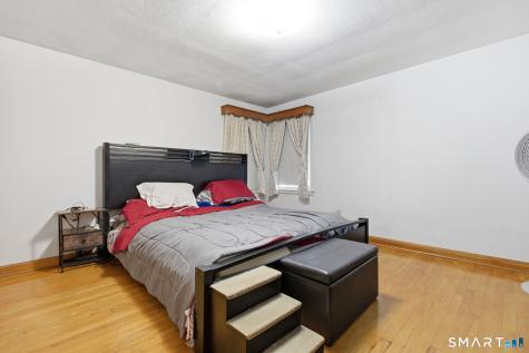 852 Brookside Drive Orange CT 06477