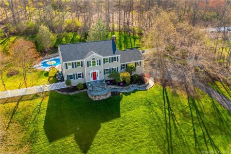 7 Signal Hill Road Brookfield CT 06804