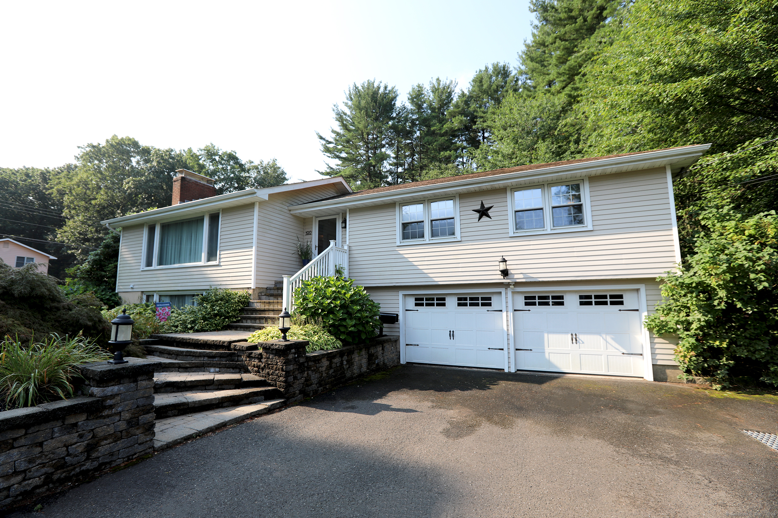 190 Valley View Drive South Windsor CT 06074