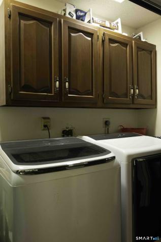 18 Hickory Lane New Fairfield CT 06812