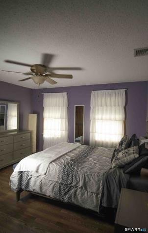 18 Hickory Lane New Fairfield CT 06812