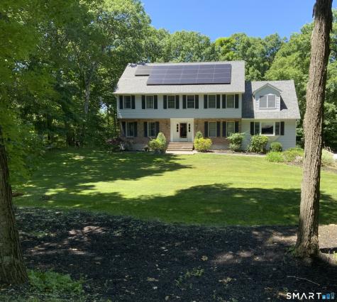 18 Hickory Lane New Fairfield CT 06812