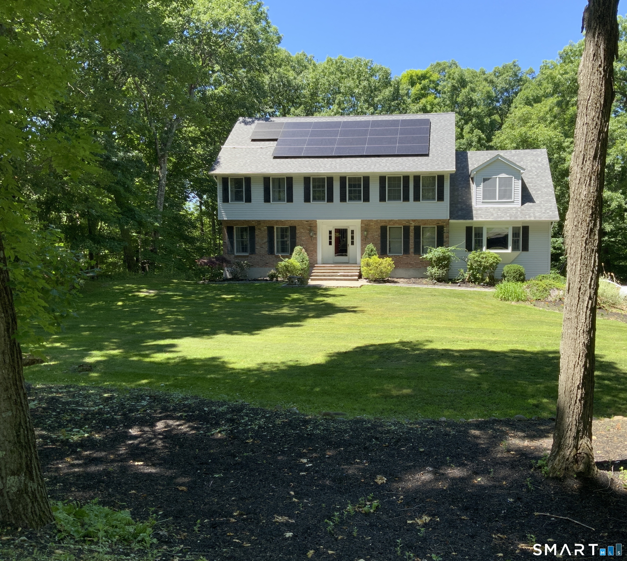 18 Hickory Lane New Fairfield CT 06812