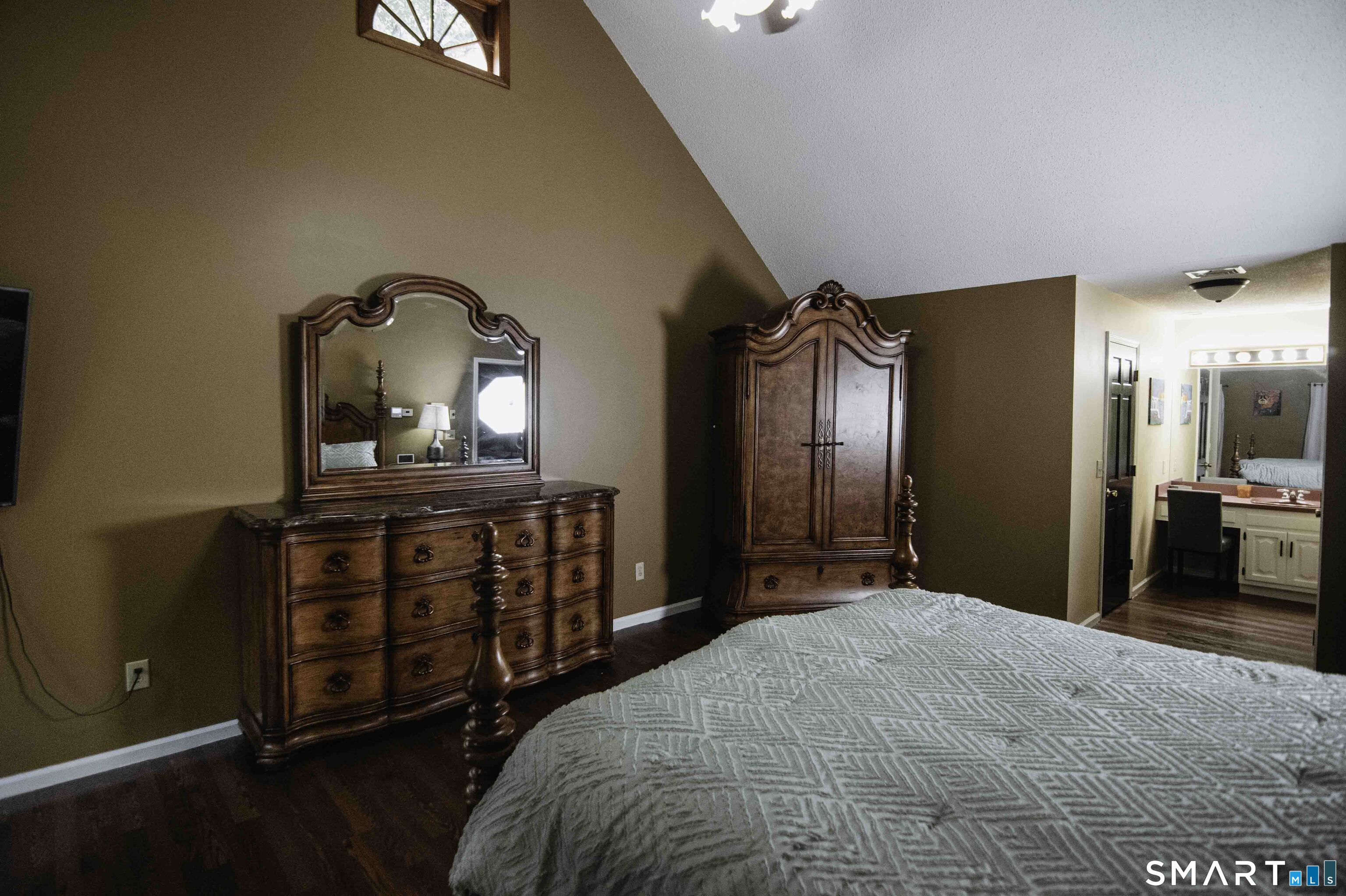 18 Hickory Lane New Fairfield CT 06812