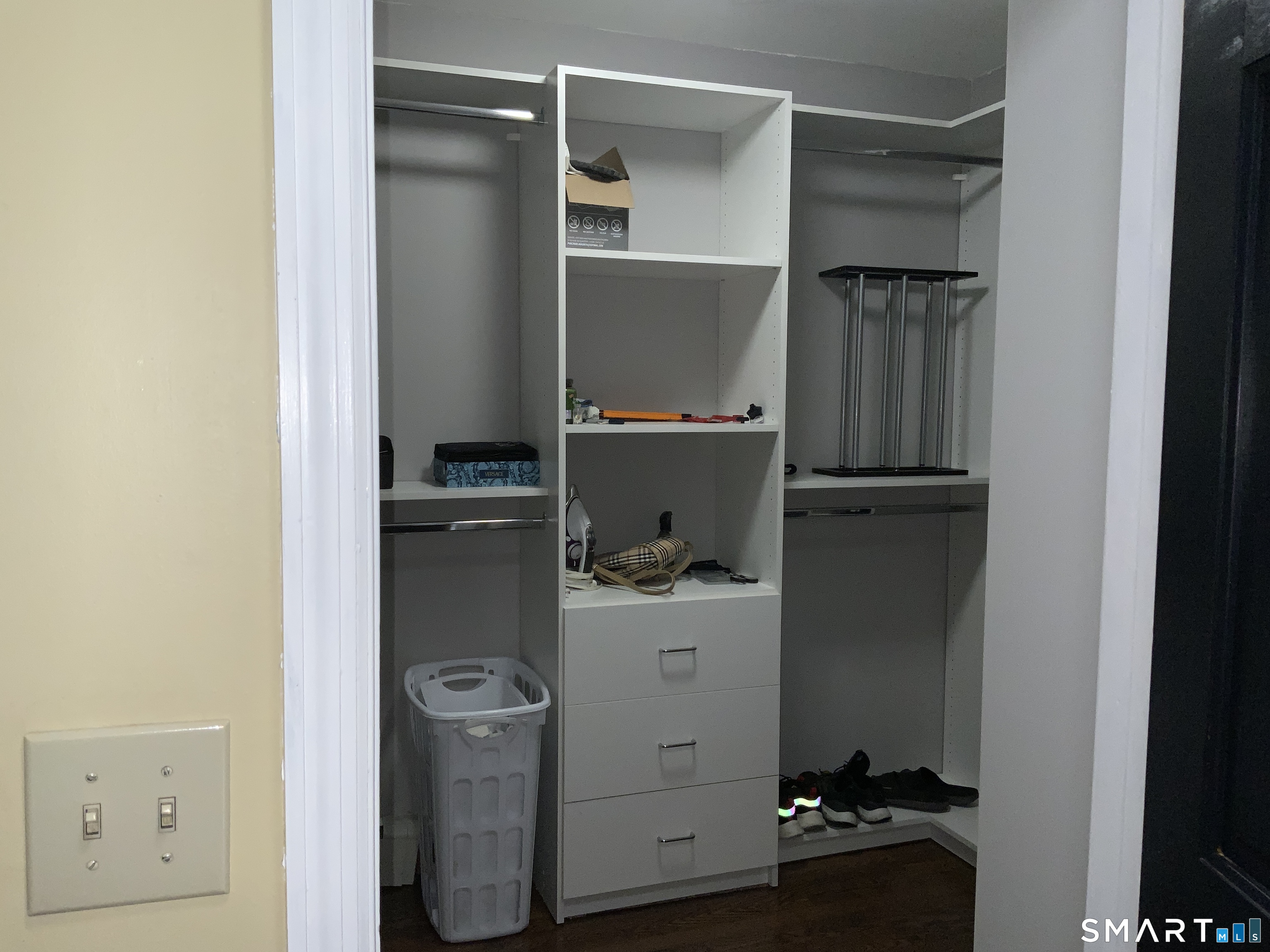 18 Hickory Lane New Fairfield CT 06812