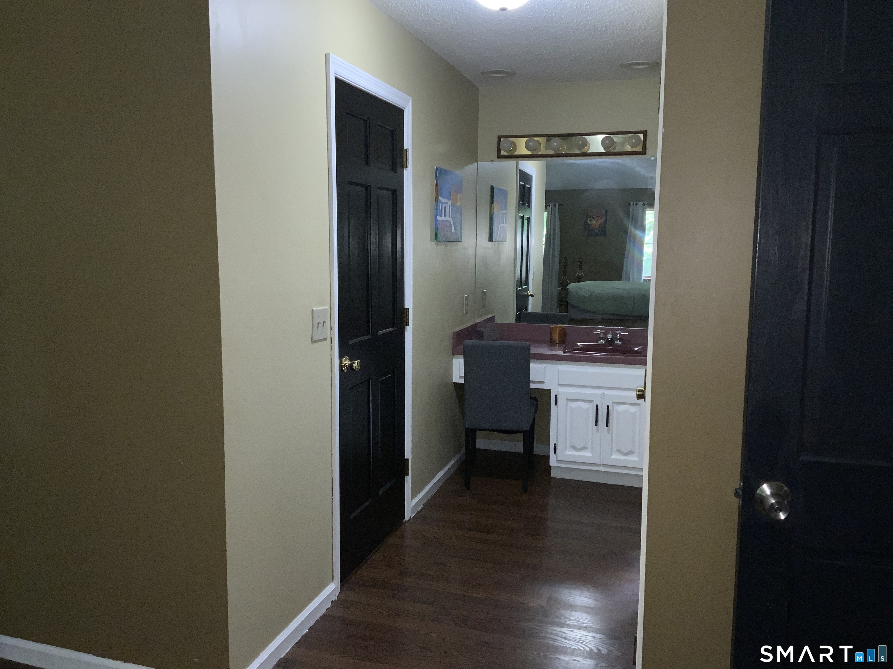 18 Hickory Lane New Fairfield CT 06812