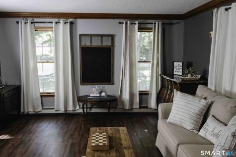 18 Hickory Lane New Fairfield CT 06812