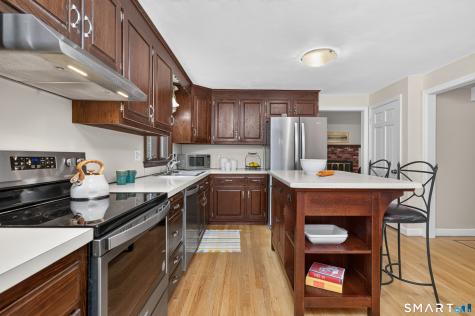 6 Hemlock Lane Avon CT 06001