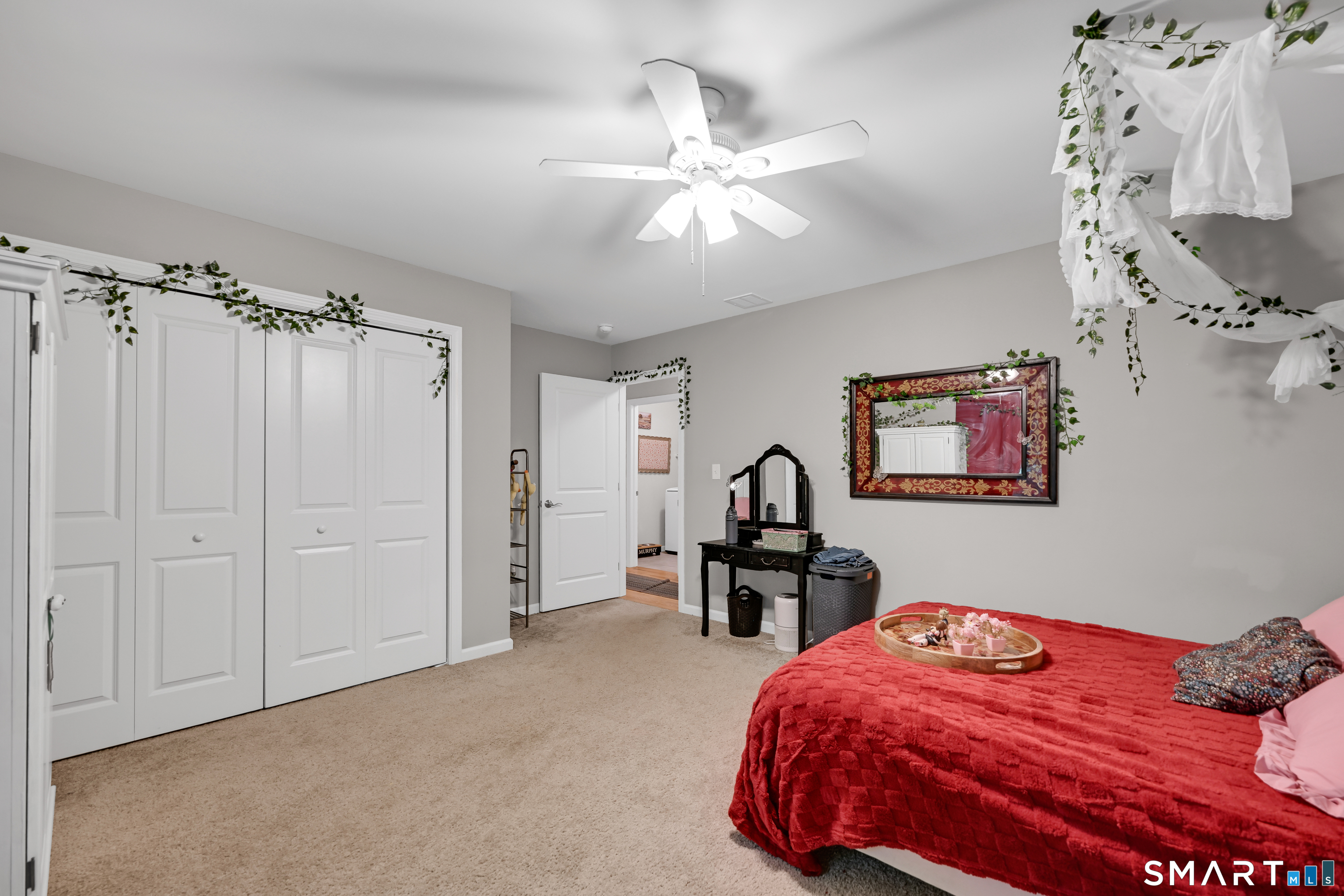 46 Old Oak Court Southington CT 06489