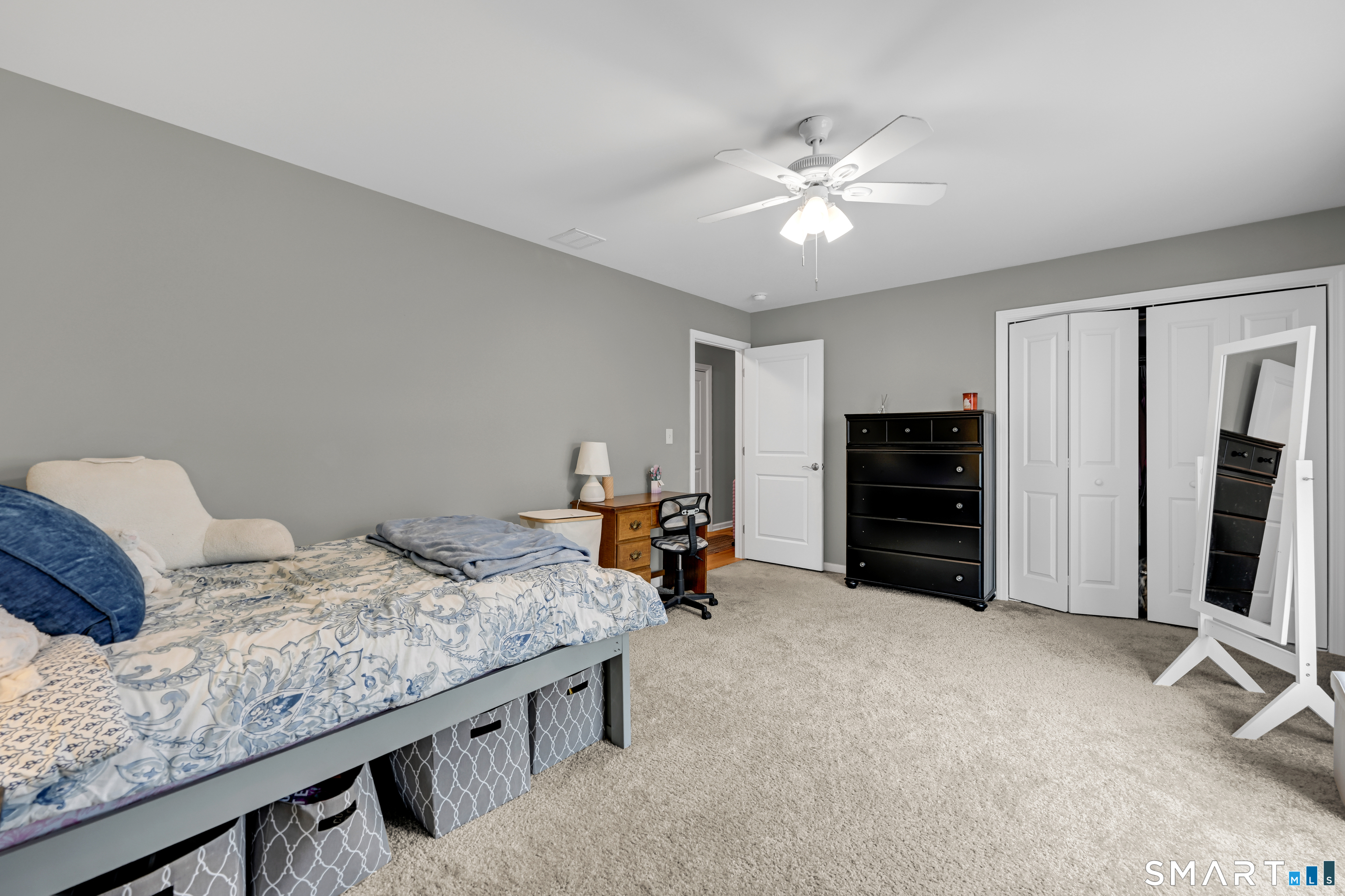 46 Old Oak Court Southington CT 06489