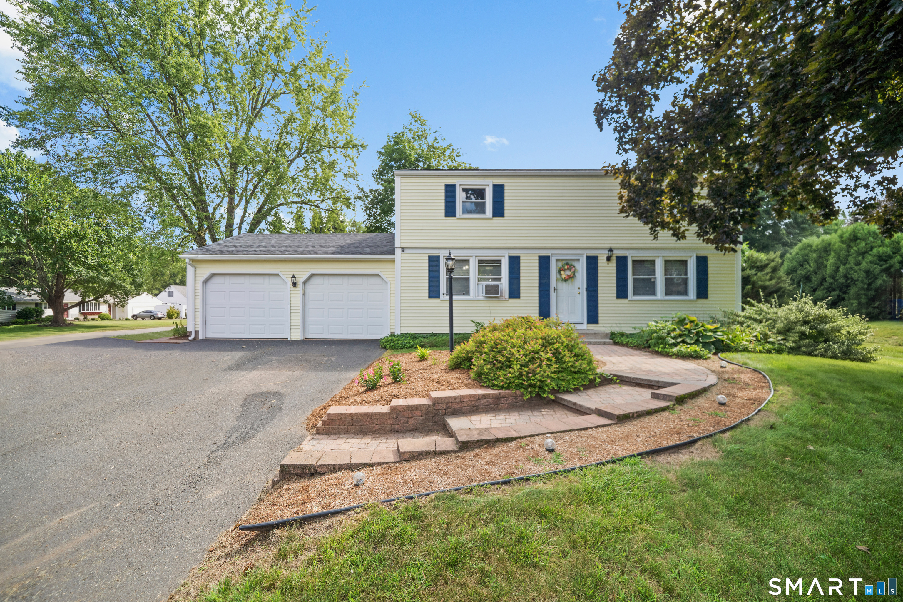 22 Cleveland Street Enfield CT 06082