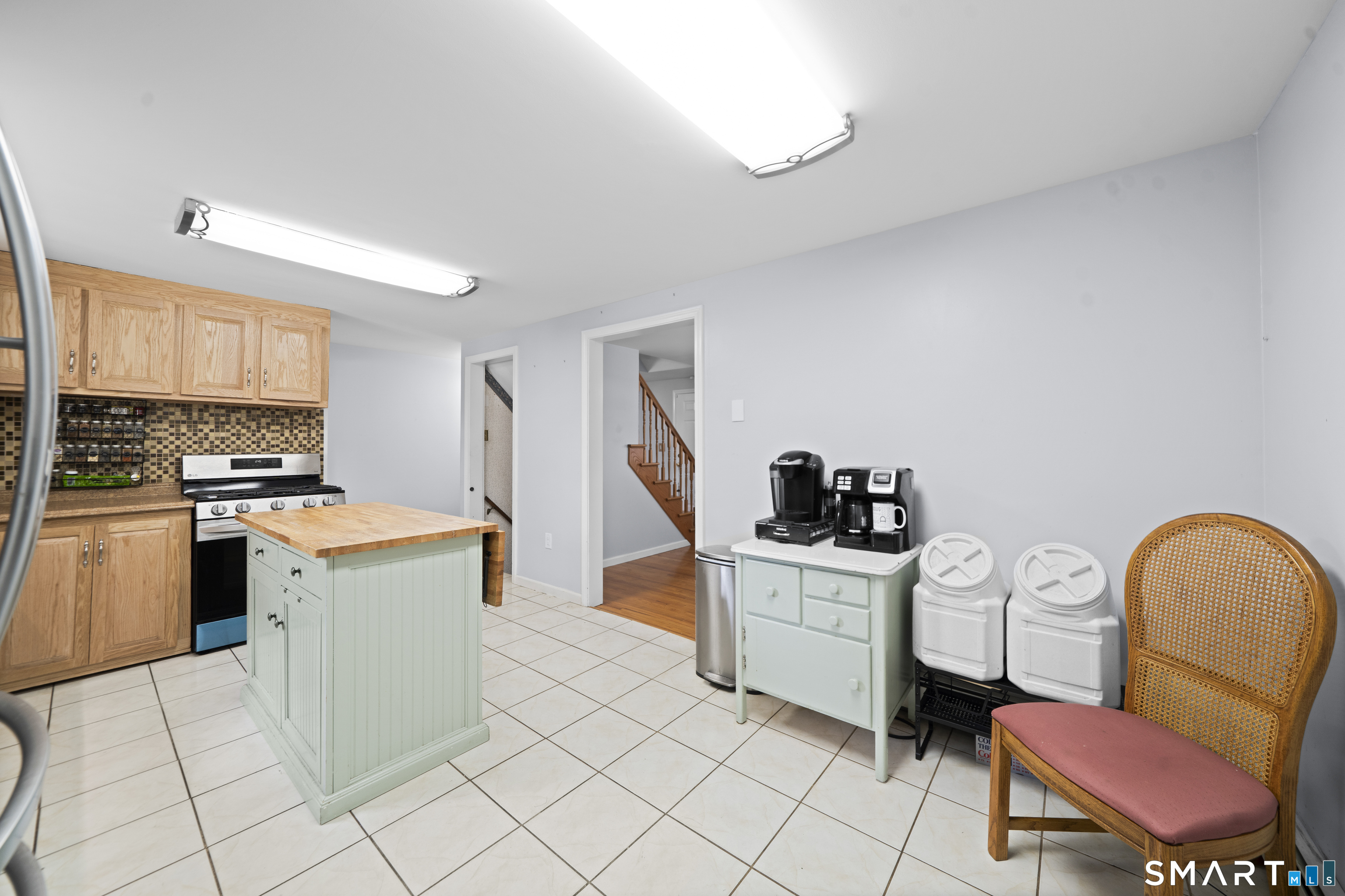 22 Cleveland Street Enfield CT 06082