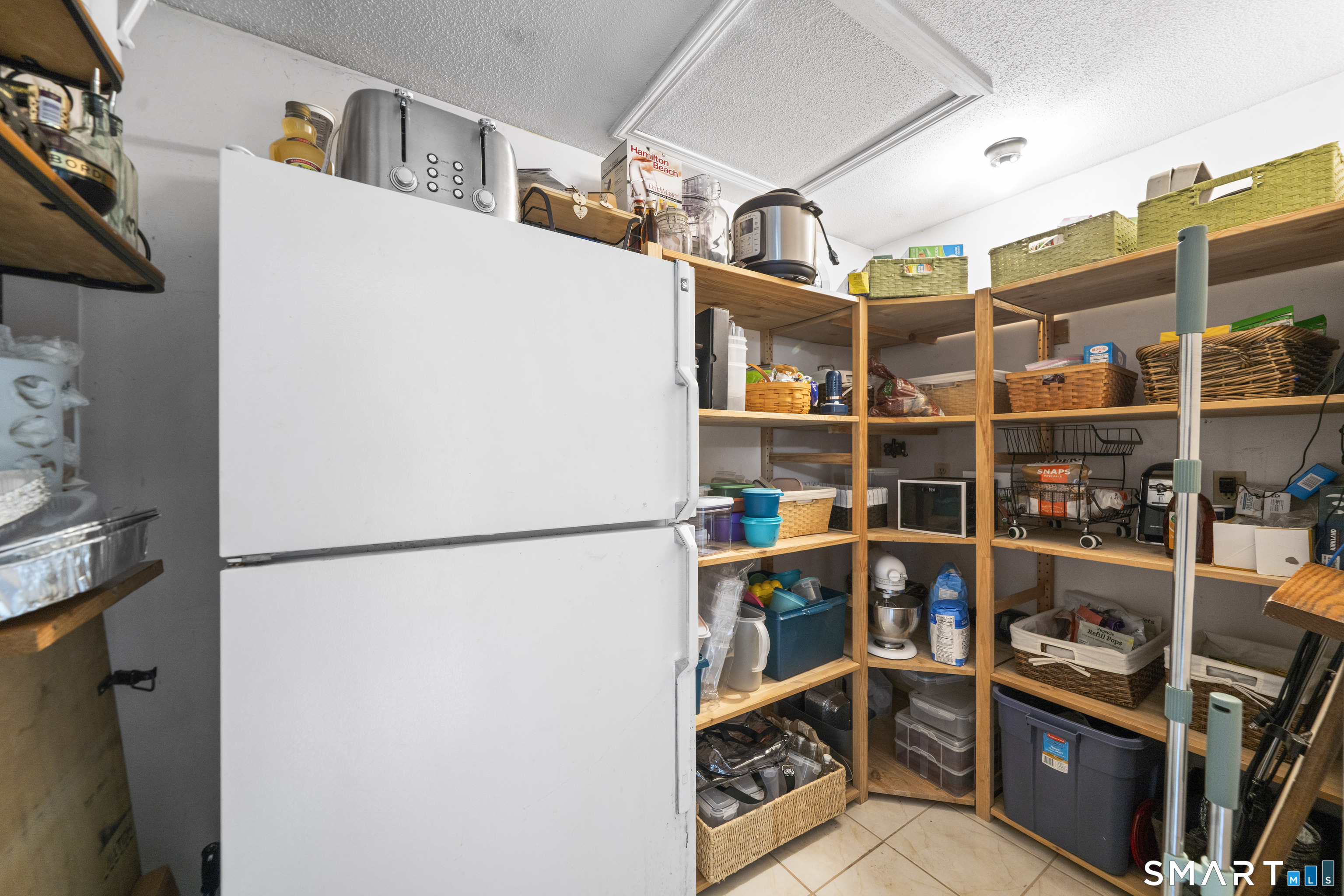 22 Cleveland Street Enfield CT 06082