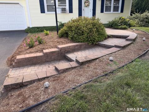 22 Cleveland Street Enfield CT 06082