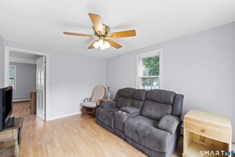 22 Cleveland Street Enfield CT 06082