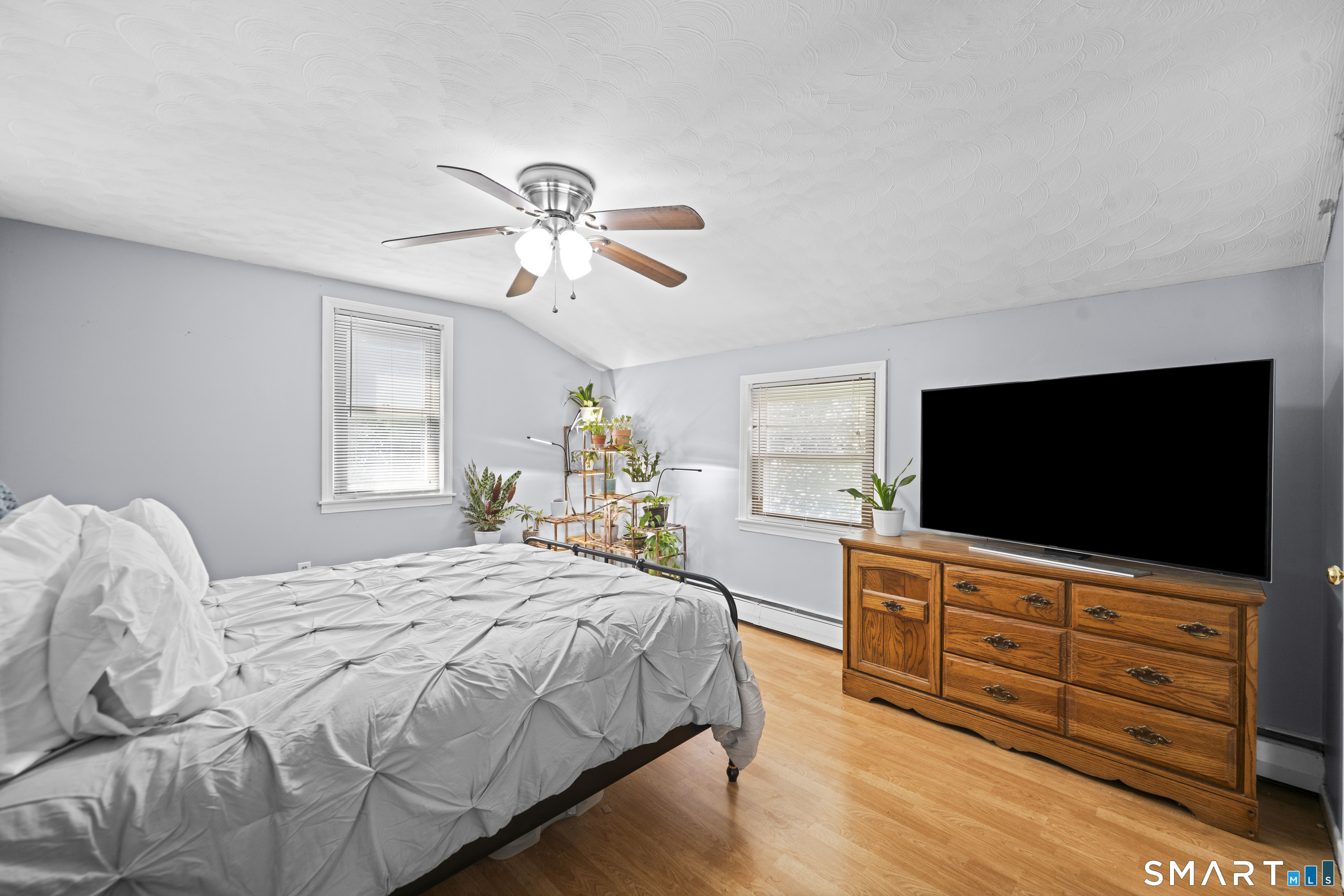 22 Cleveland Street Enfield CT 06082