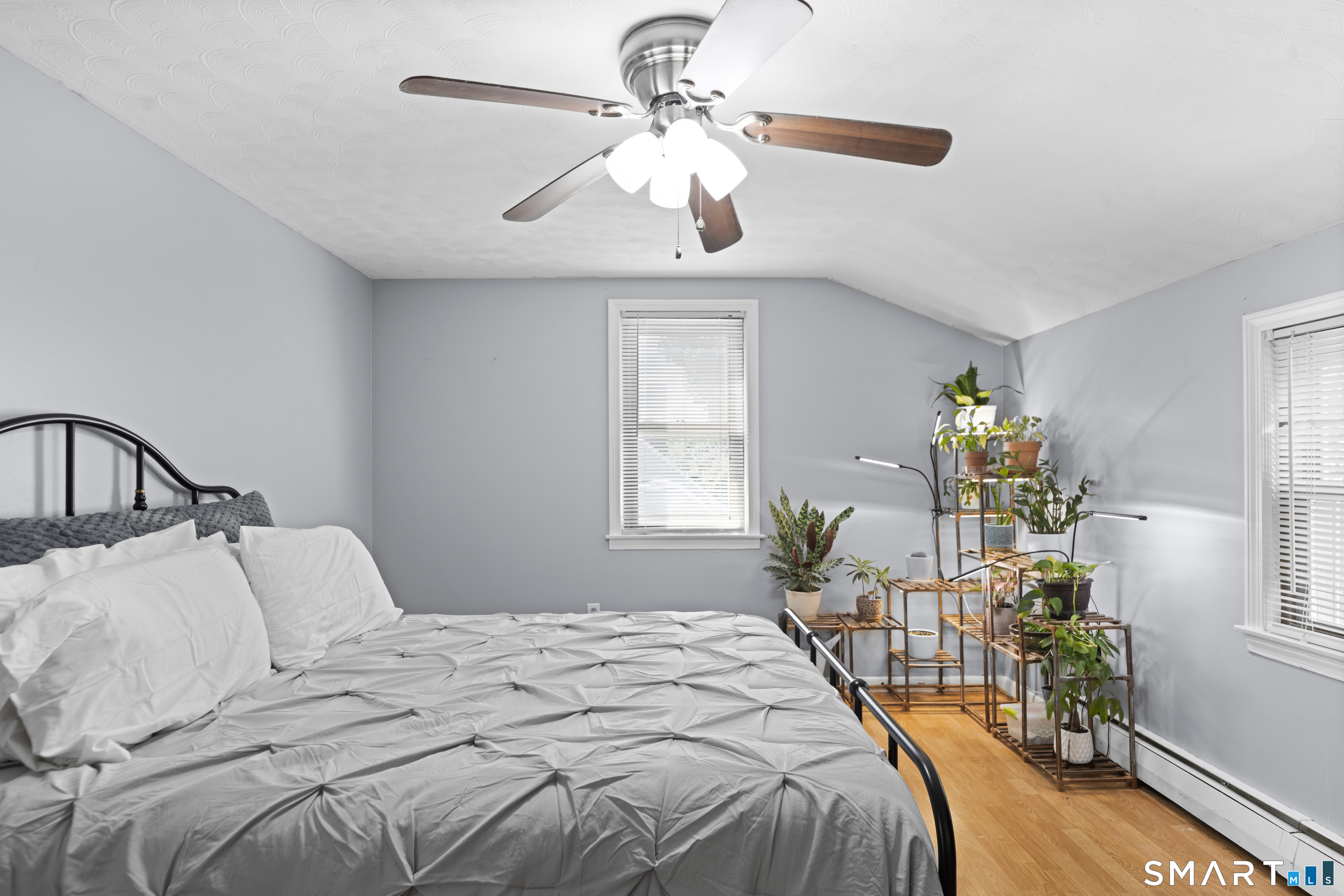 22 Cleveland Street Enfield CT 06082