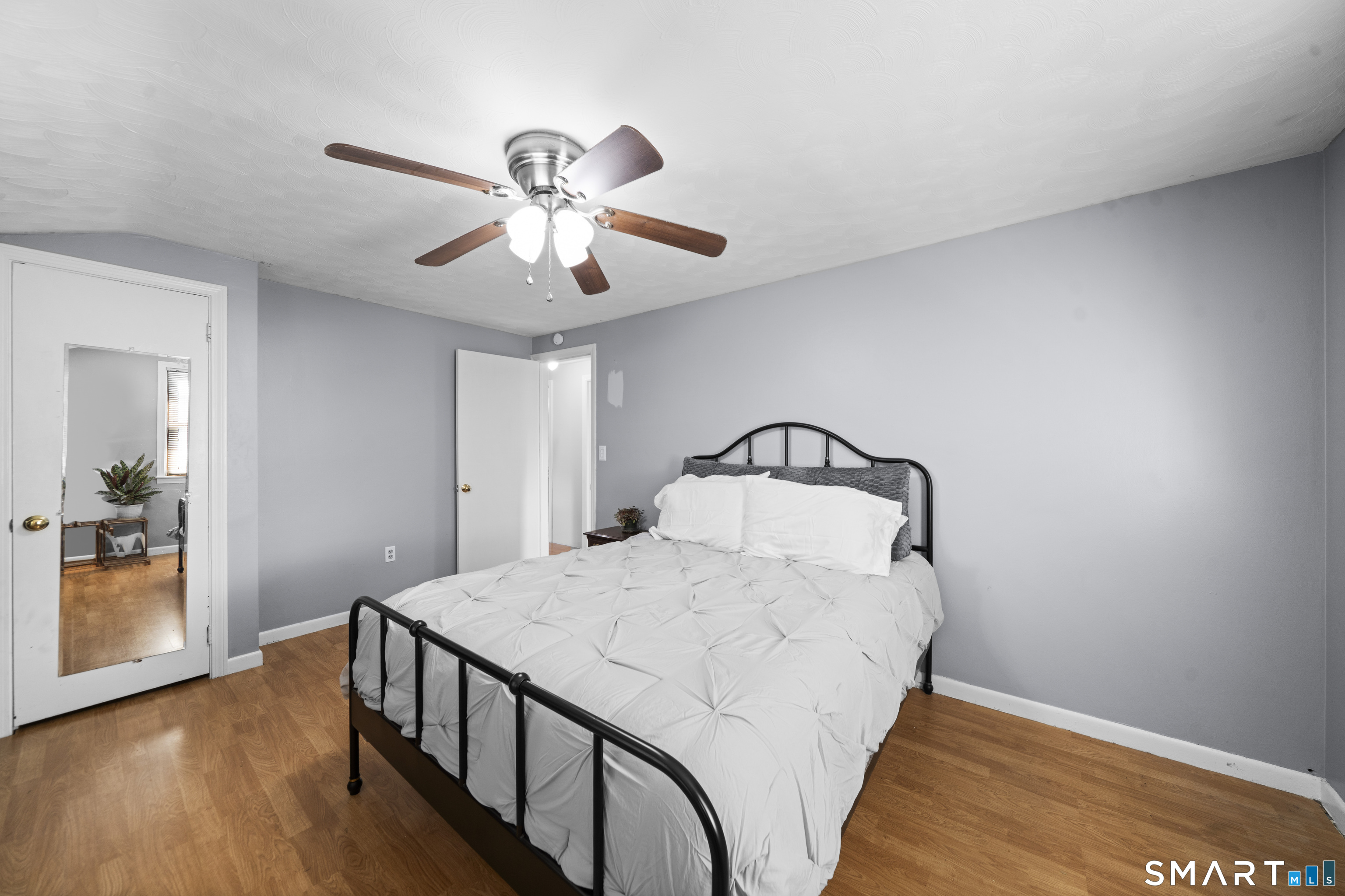 22 Cleveland Street Enfield CT 06082