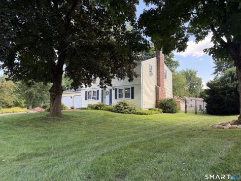 22 Cleveland Street Enfield CT 06082