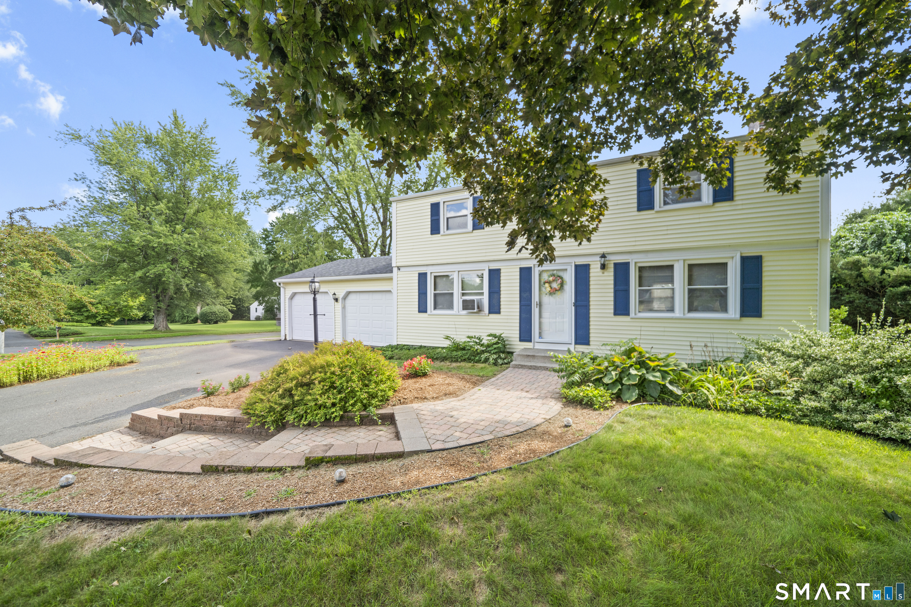 22 Cleveland Street Enfield CT 06082