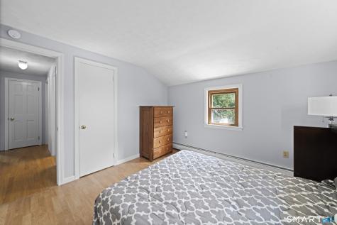 22 Cleveland Street Enfield CT 06082