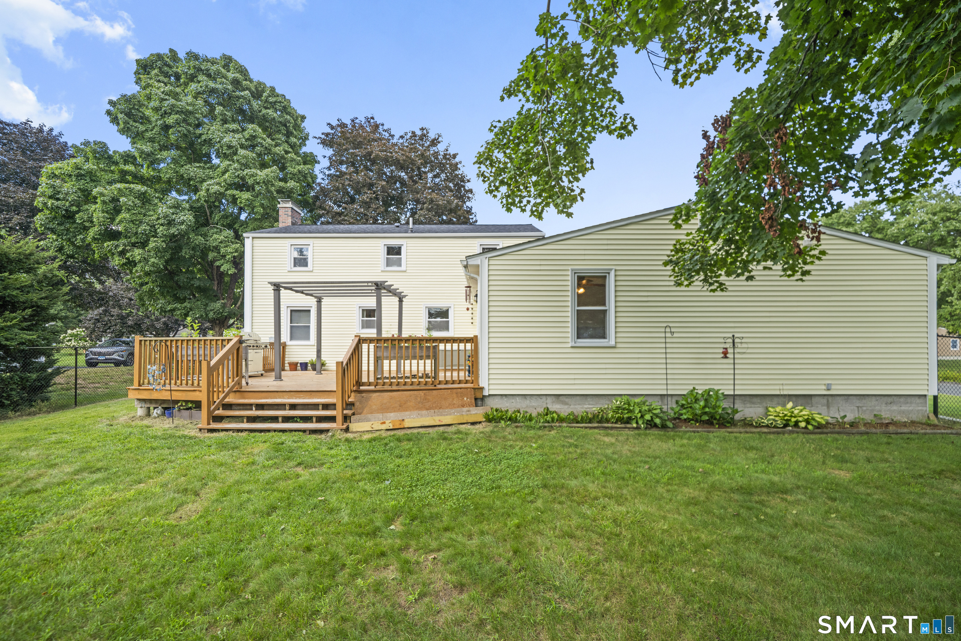 22 Cleveland Street Enfield CT 06082