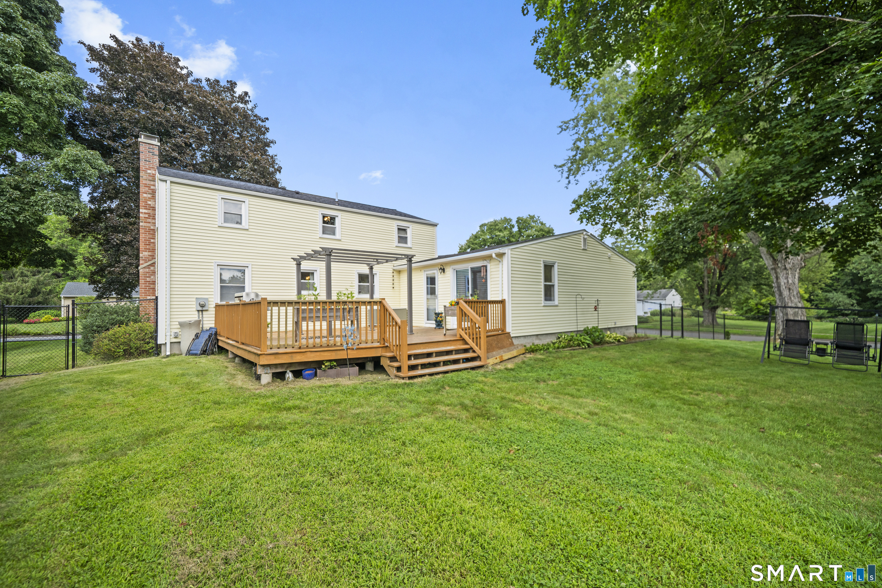22 Cleveland Street Enfield CT 06082