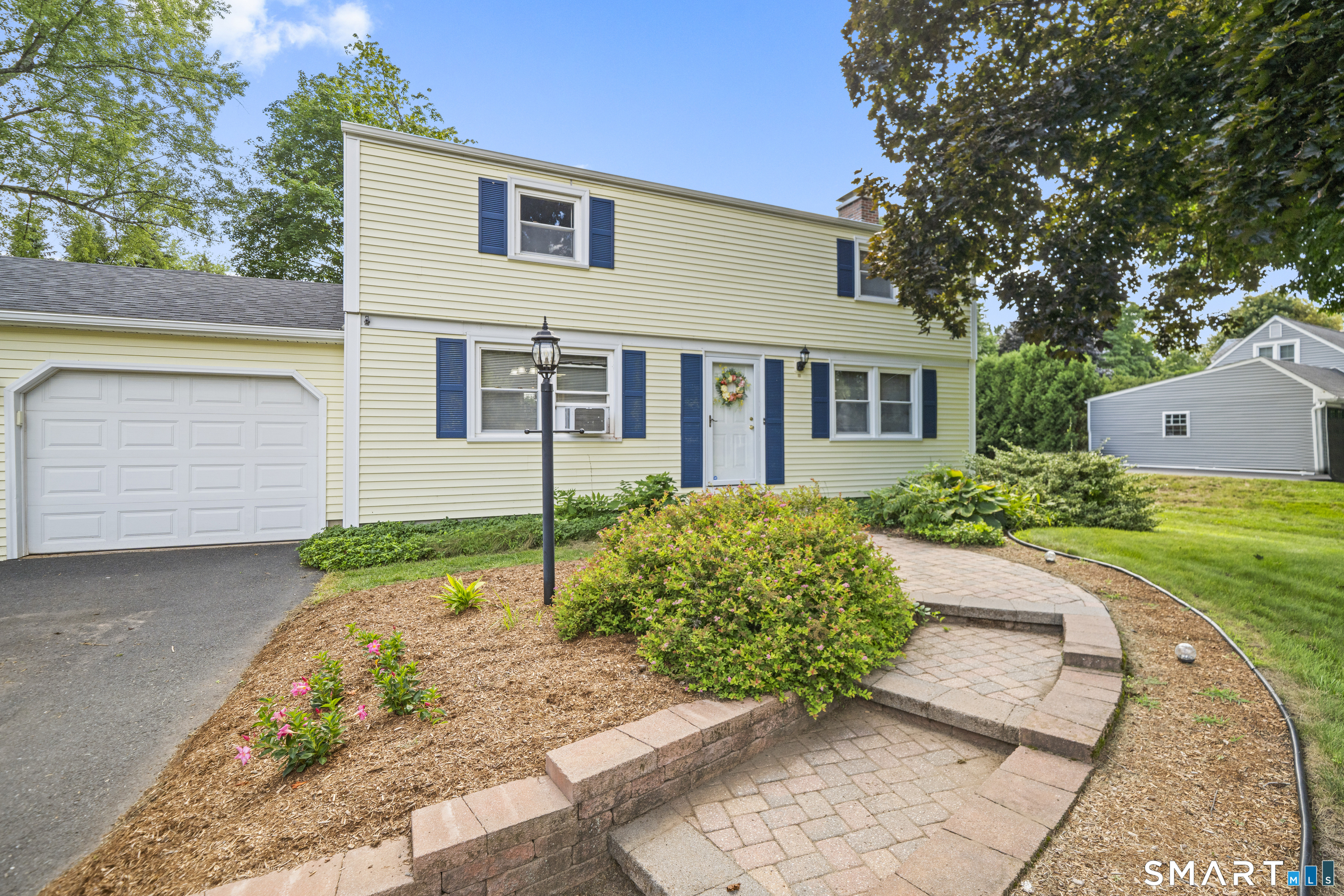 22 Cleveland Street Enfield CT 06082