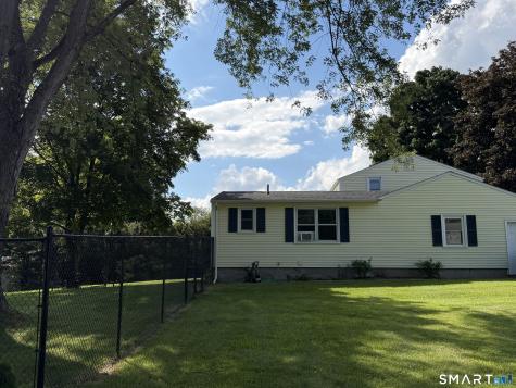 22 Cleveland Street Enfield CT 06082