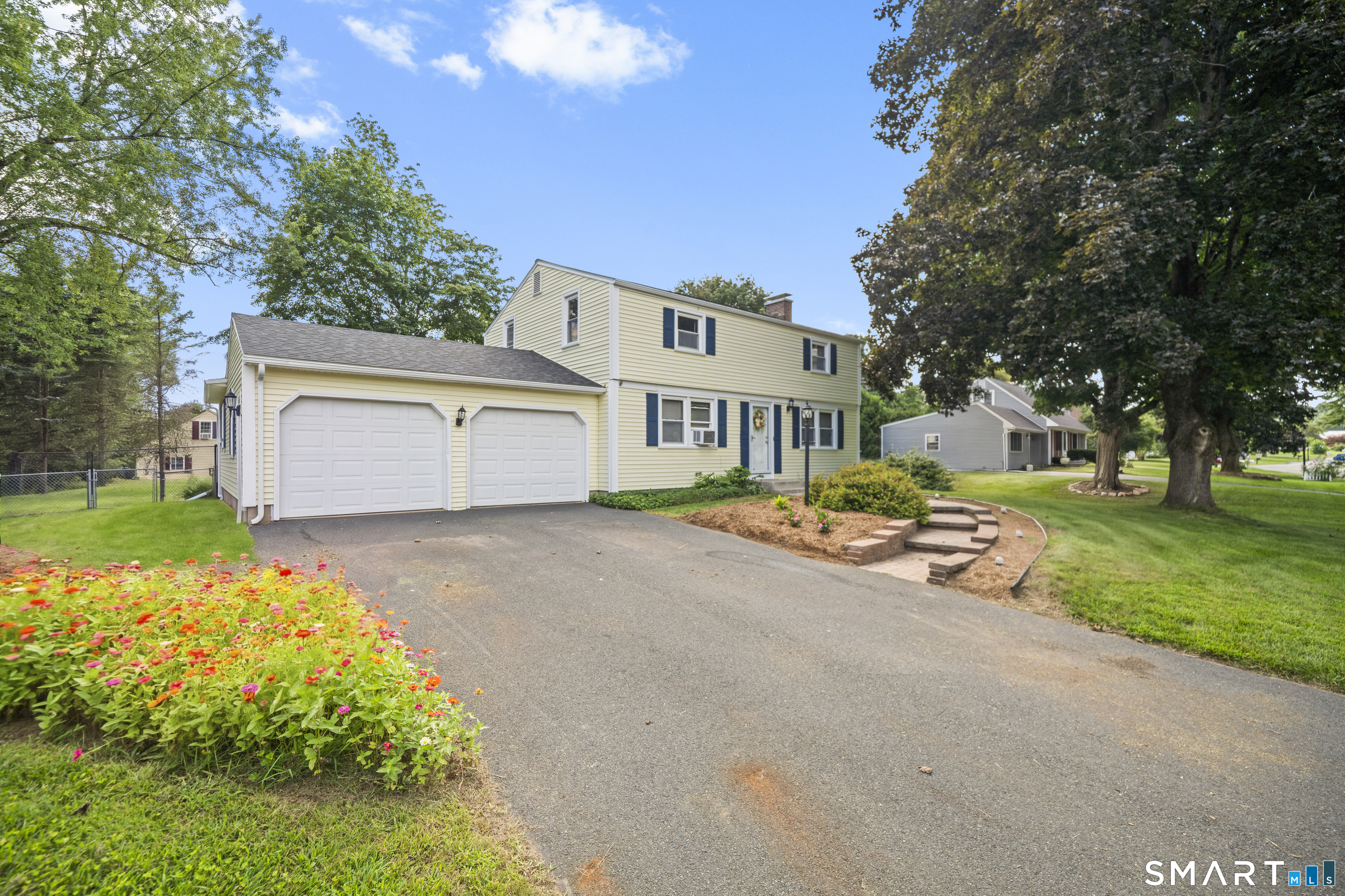 22 Cleveland Street Enfield CT 06082