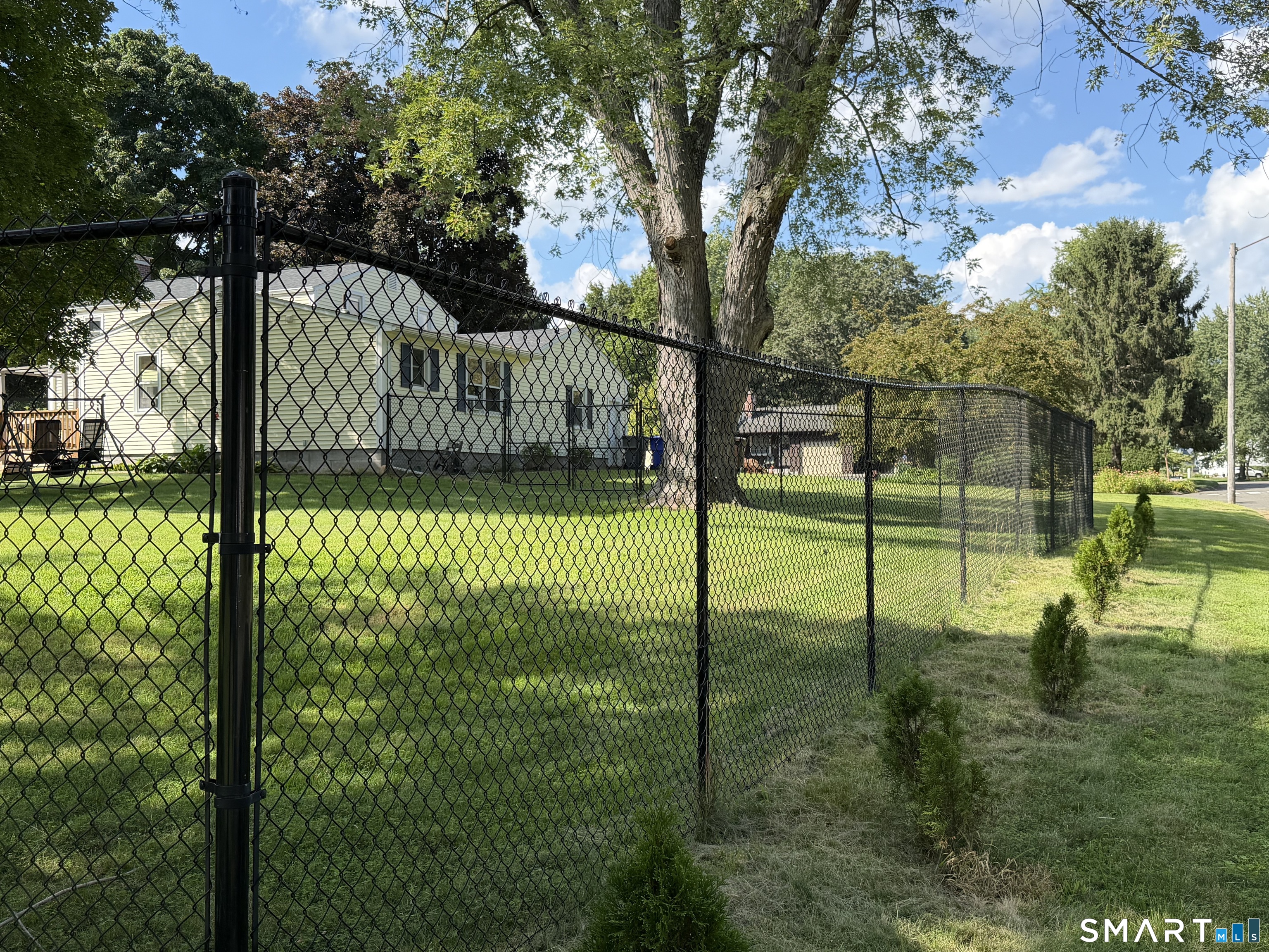 22 Cleveland Street Enfield CT 06082