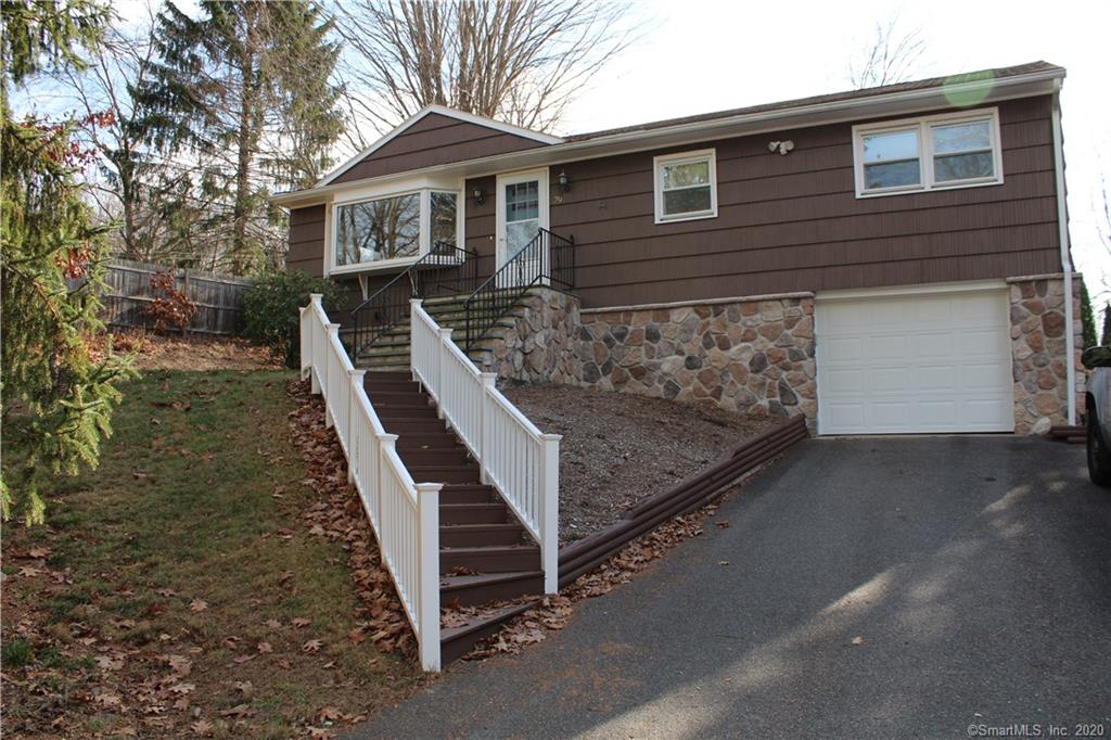 79 Foster Street Middlebury CT 06762