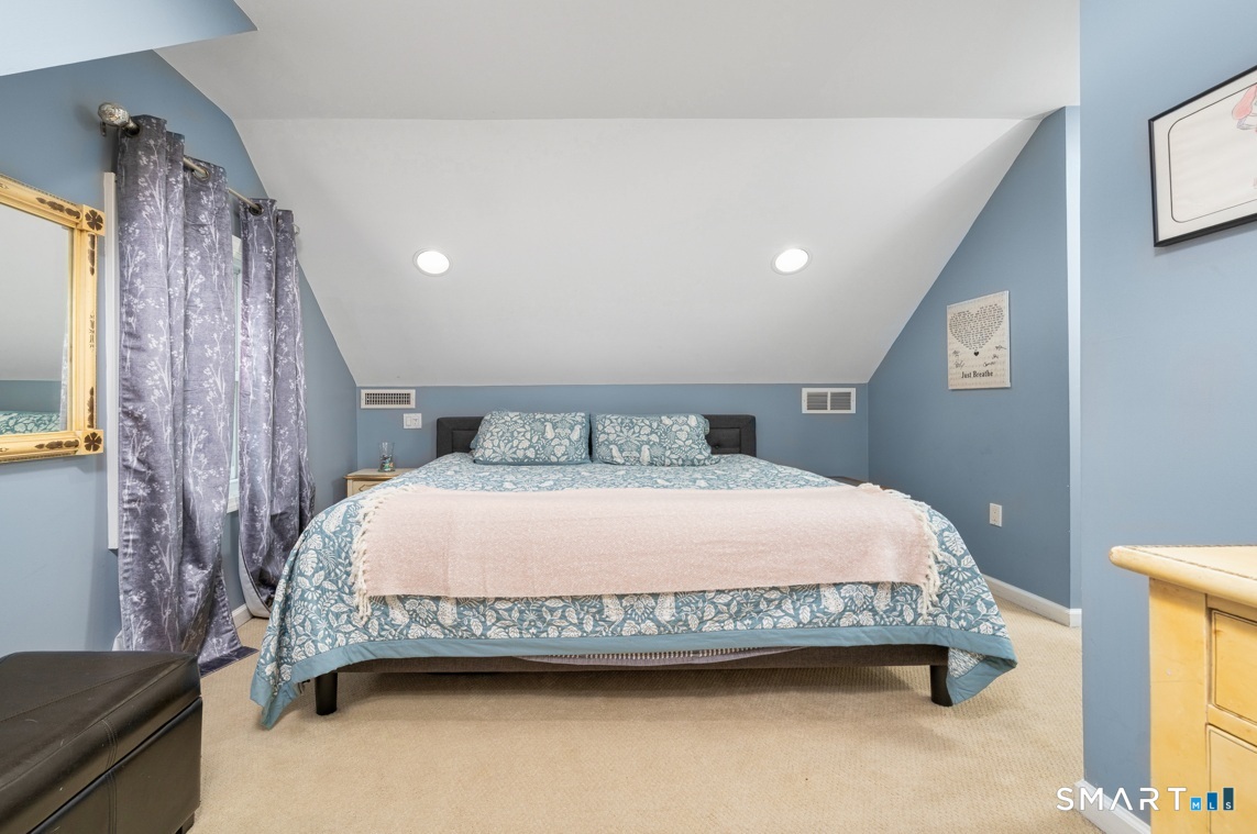 16 Raymond Place Cromwell CT 06416