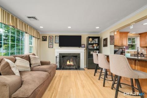 16 Raymond Place Cromwell CT 06416