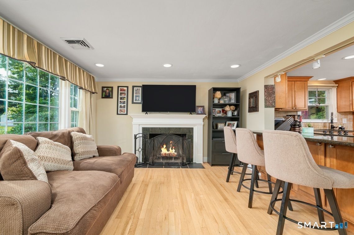 16 Raymond Place Cromwell CT 06416