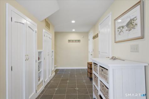 257 West Shore Avenue Groton CT 06340