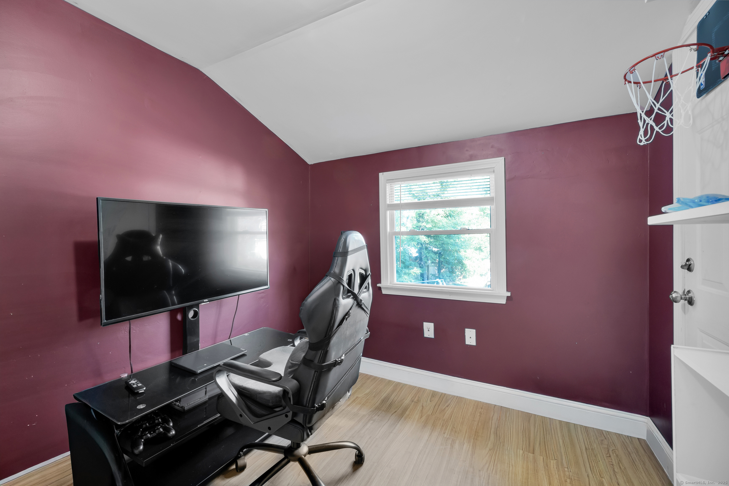 94 Larrabee Street East Hartford CT 06108