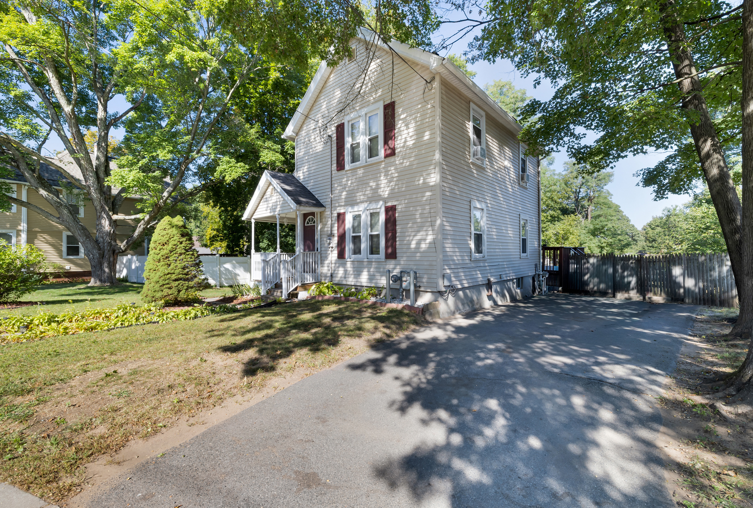94 Larrabee Street East Hartford CT 06108