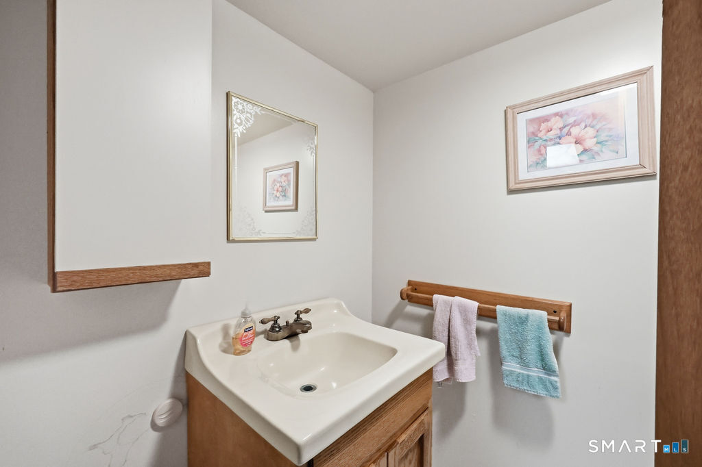 7 Dogwood Drive Ansonia CT 06401