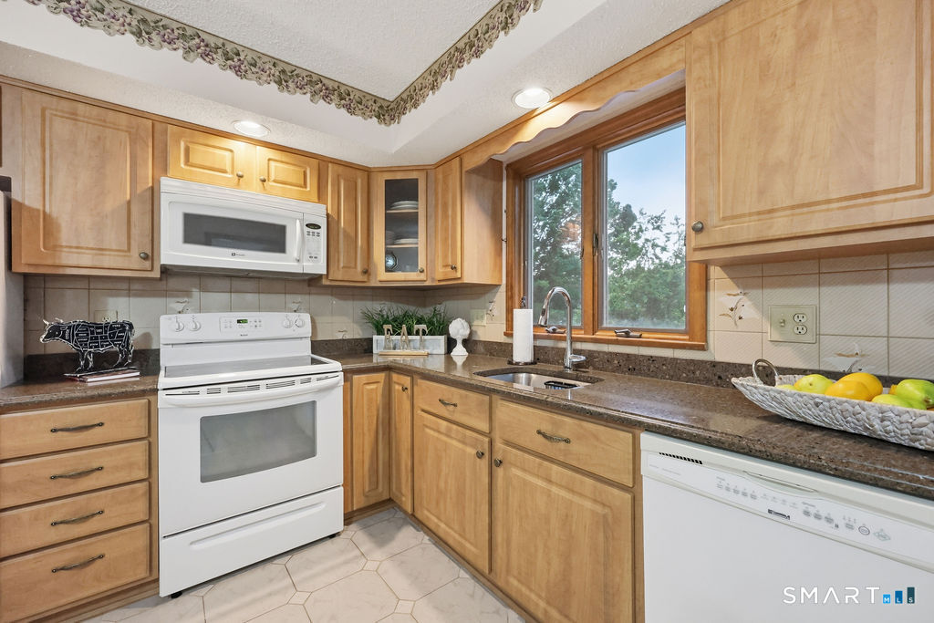 7 Dogwood Drive Ansonia CT 06401
