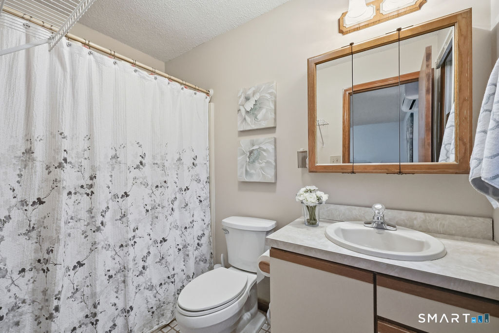7 Dogwood Drive Ansonia CT 06401