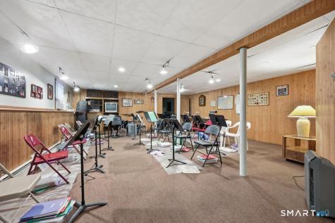 7 Dogwood Drive Ansonia CT 06401